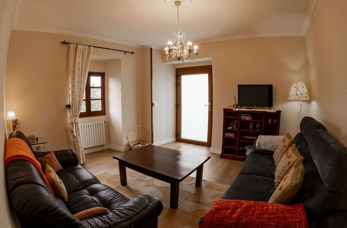 Vieiro_Verde_Rustic_Room